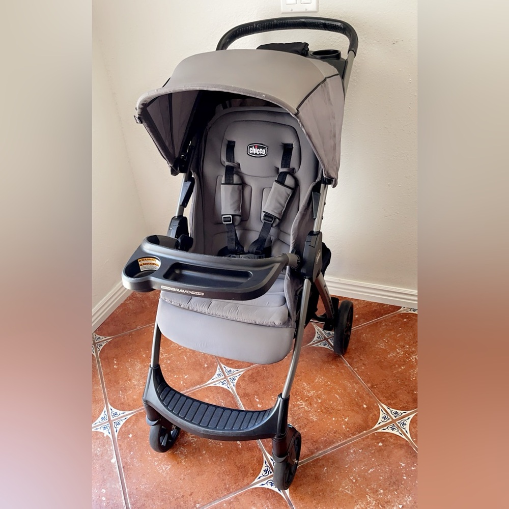 Chicco Mini Bravo Plus Lightweight Stroller